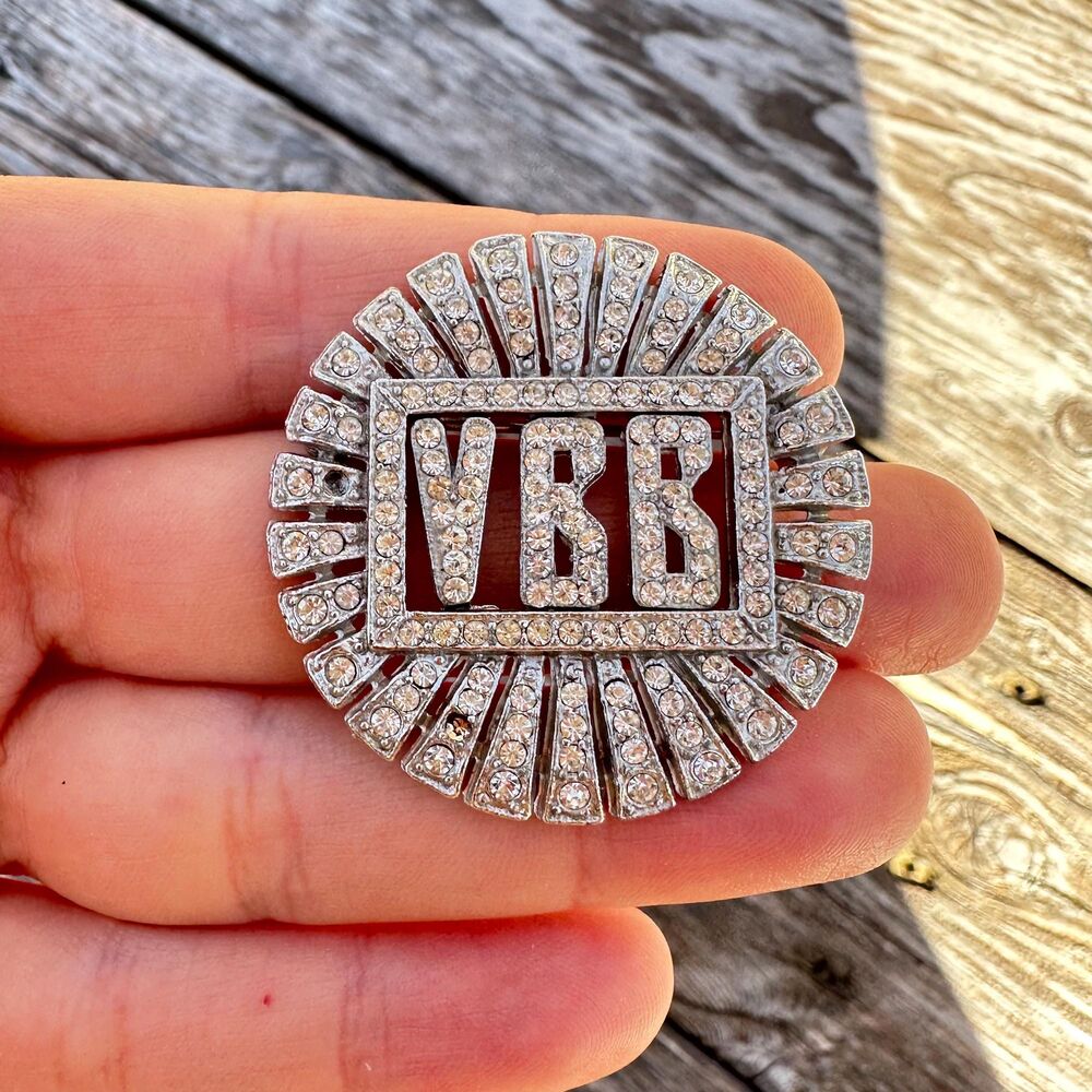 VBB Jewelry  Silver Tone Brooch Circle Disk Vintage Jewelry Pin minimalist Moder